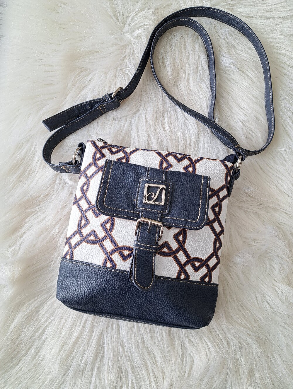 Sm Stone Mountain crossbody